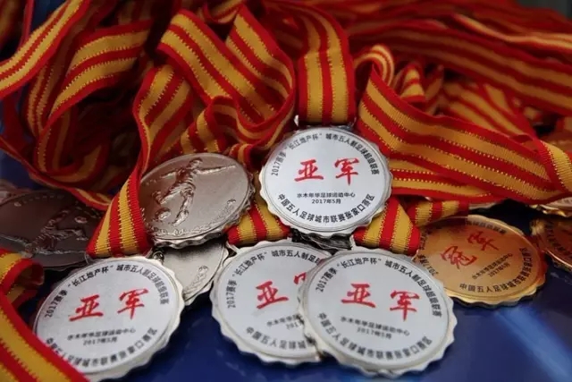 湖人迎来新防守悍将 塞布尔签约后首次亮相